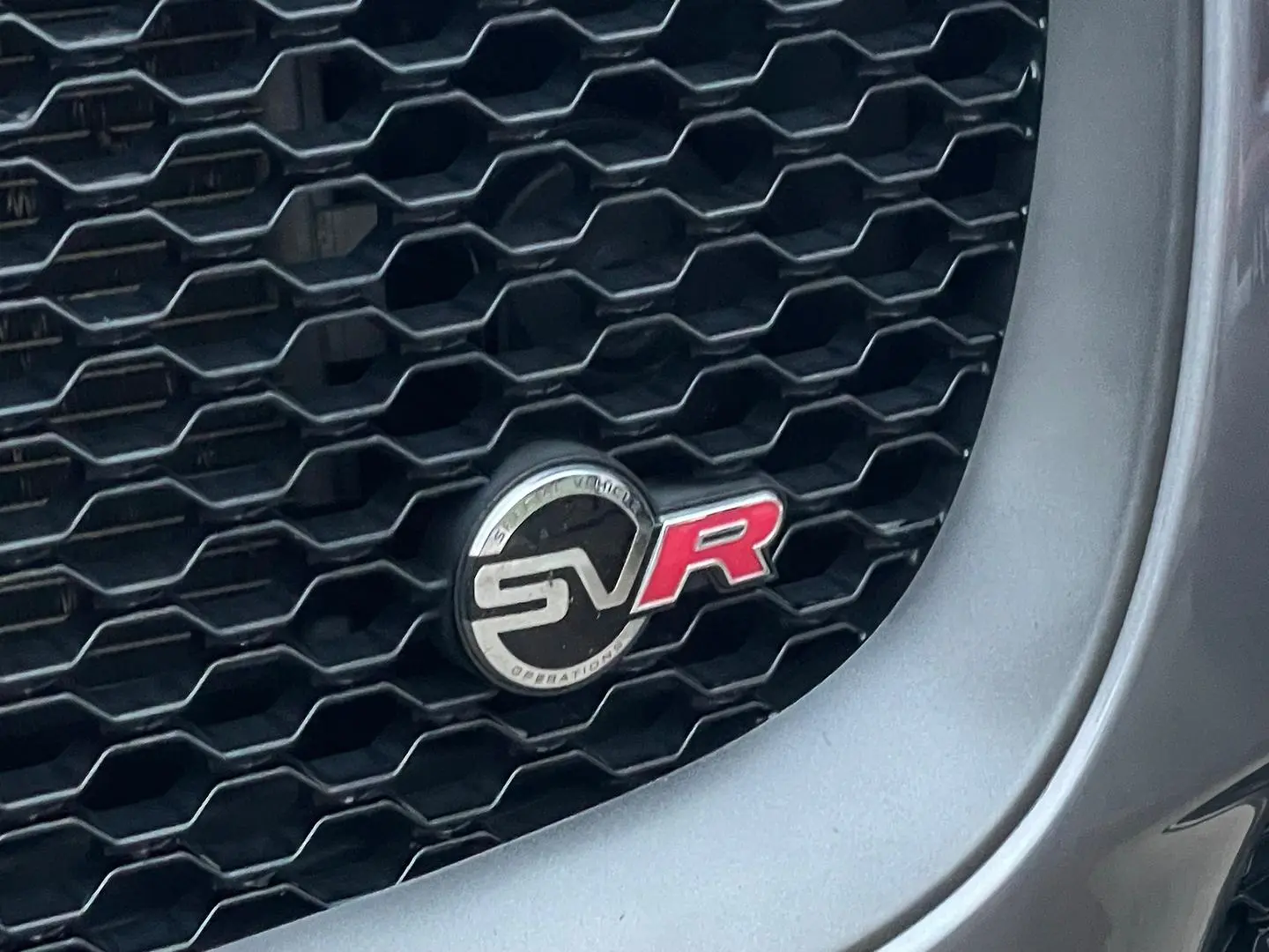 2020 Jaguar F-PACE Gallery Image 11