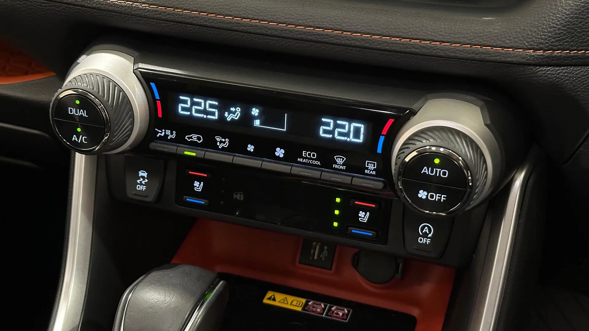 2024 Toyota RAV4 Gallery Image 19