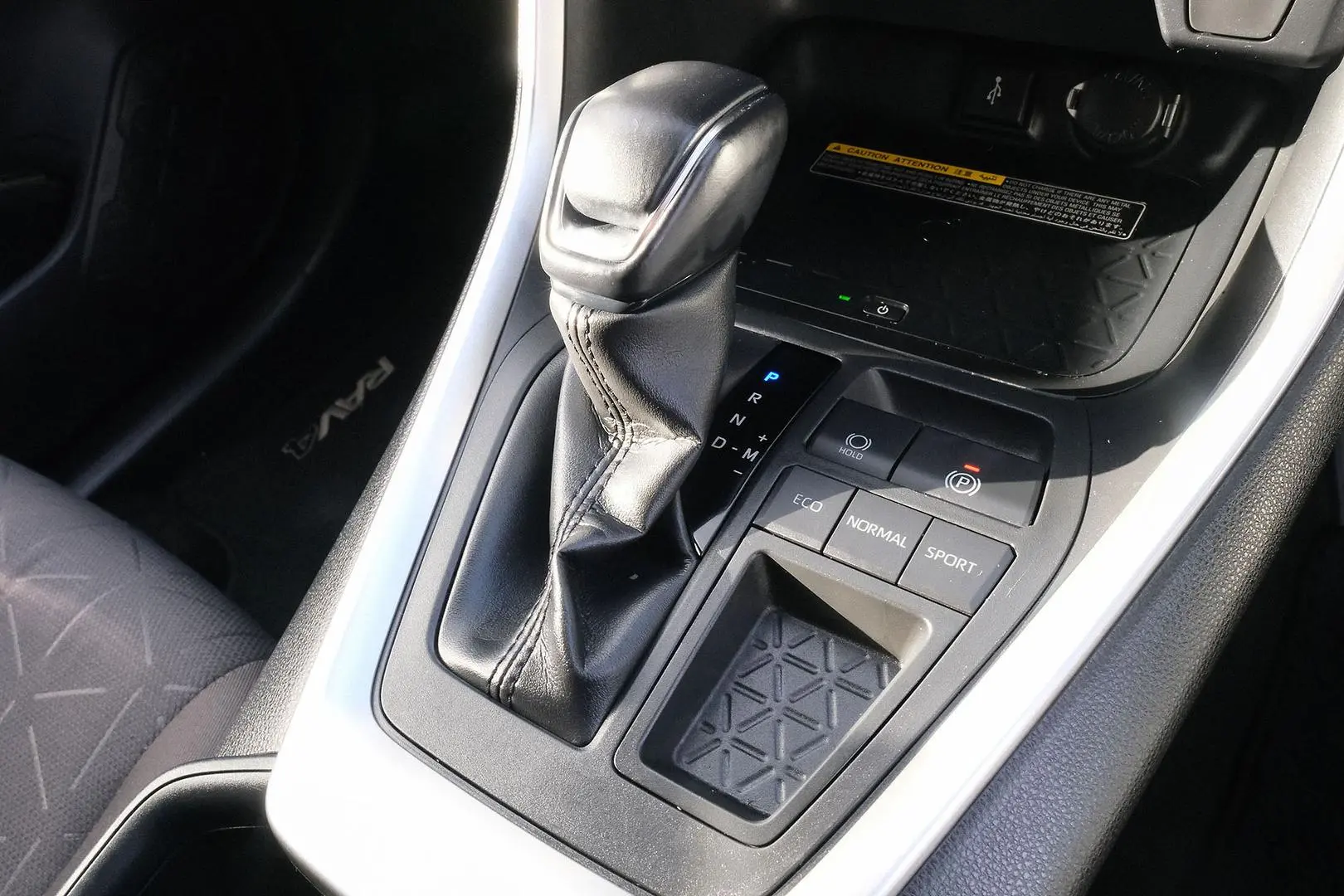 2020 Toyota RAV4 Gallery Image 18