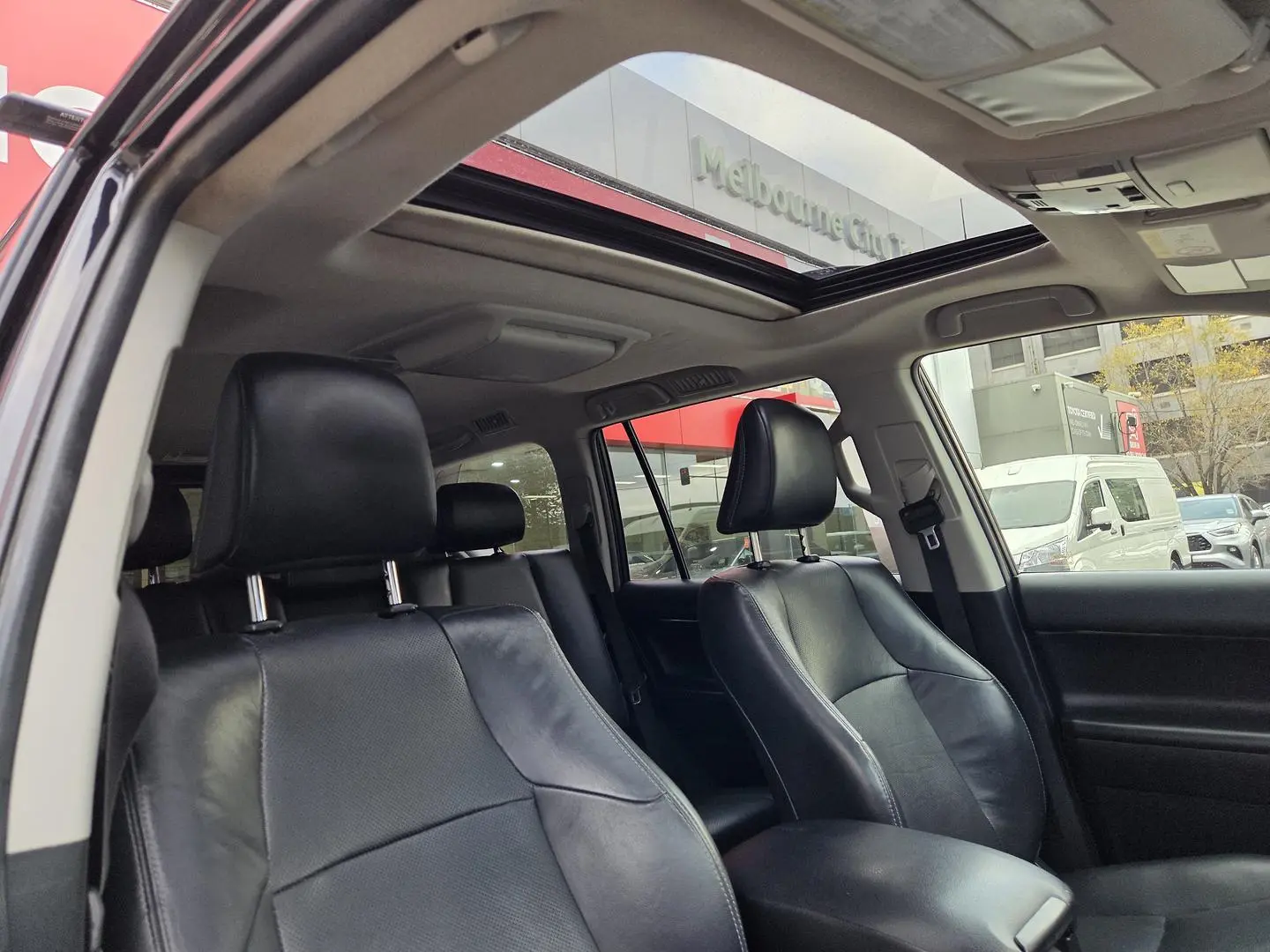 2020 Toyota Landcruiser Prado Gallery Image 21