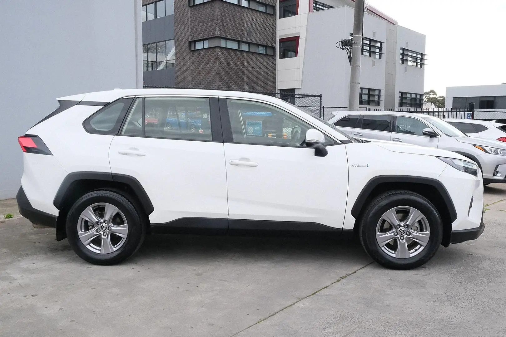 2022 Toyota RAV4 Gallery Image 5