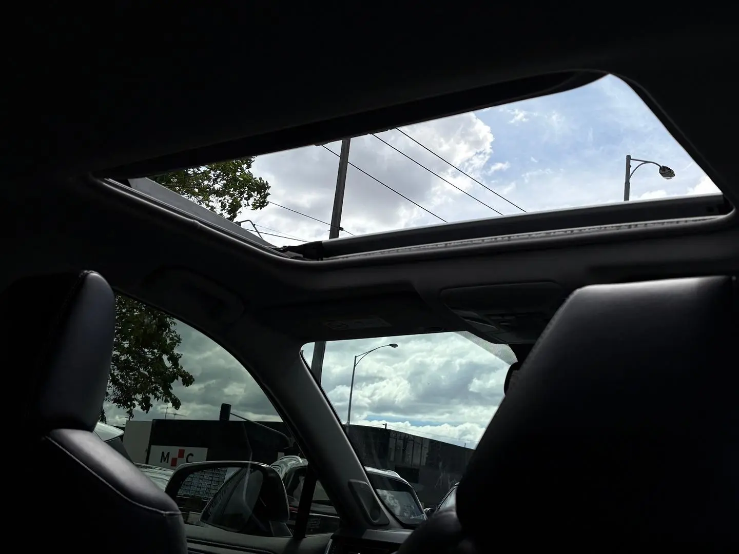 2019 Toyota RAV4 Gallery Image 2