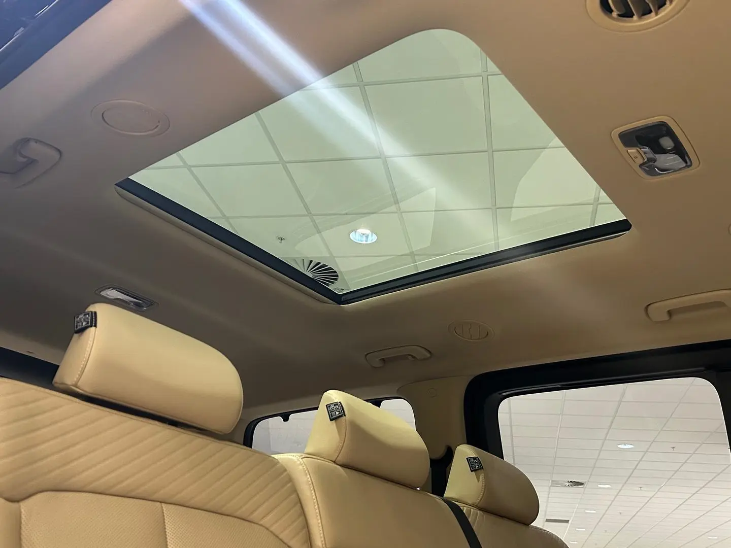2021 Hyundai STARIA Gallery Image 16