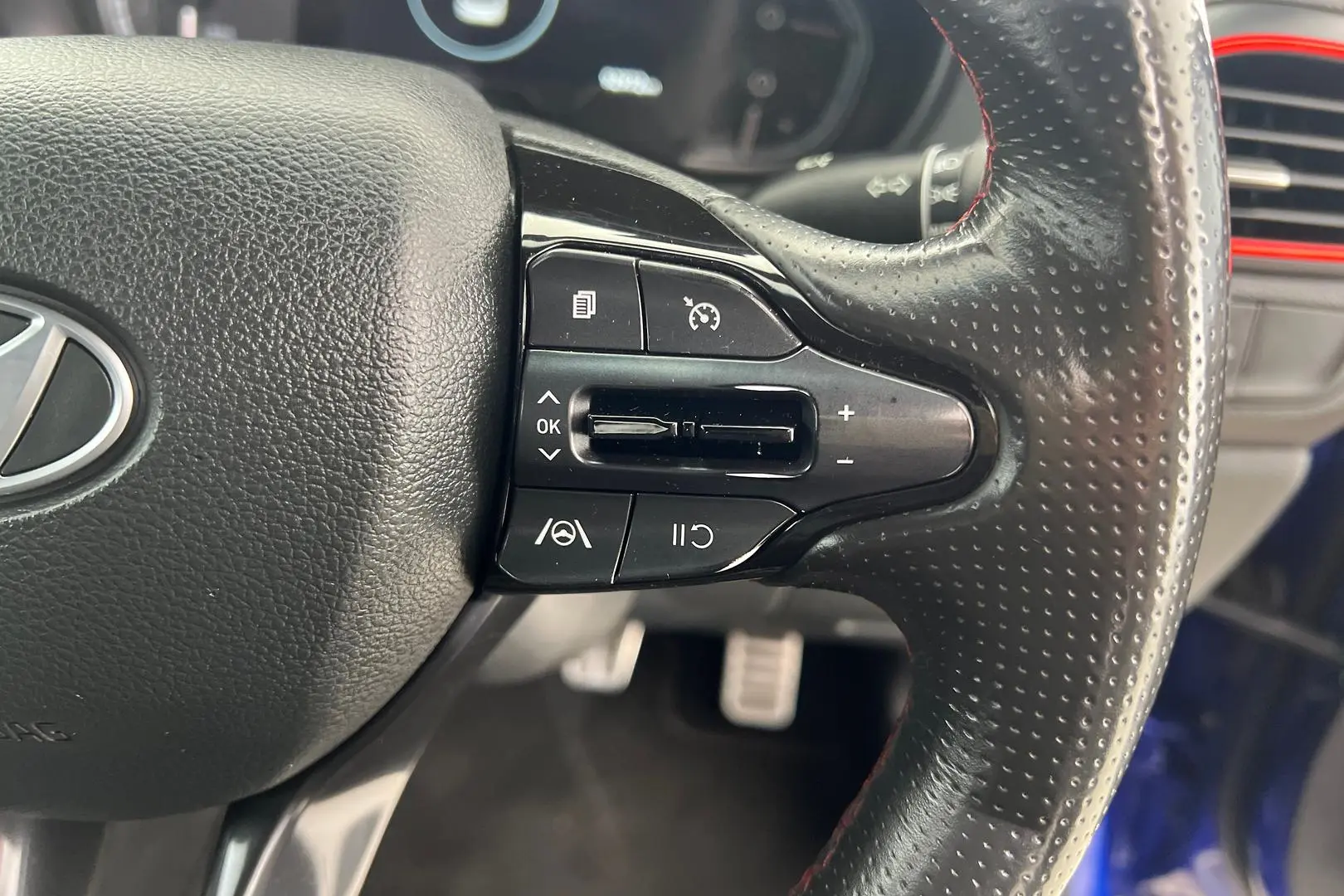 2020 Hyundai i30 Gallery Image 16