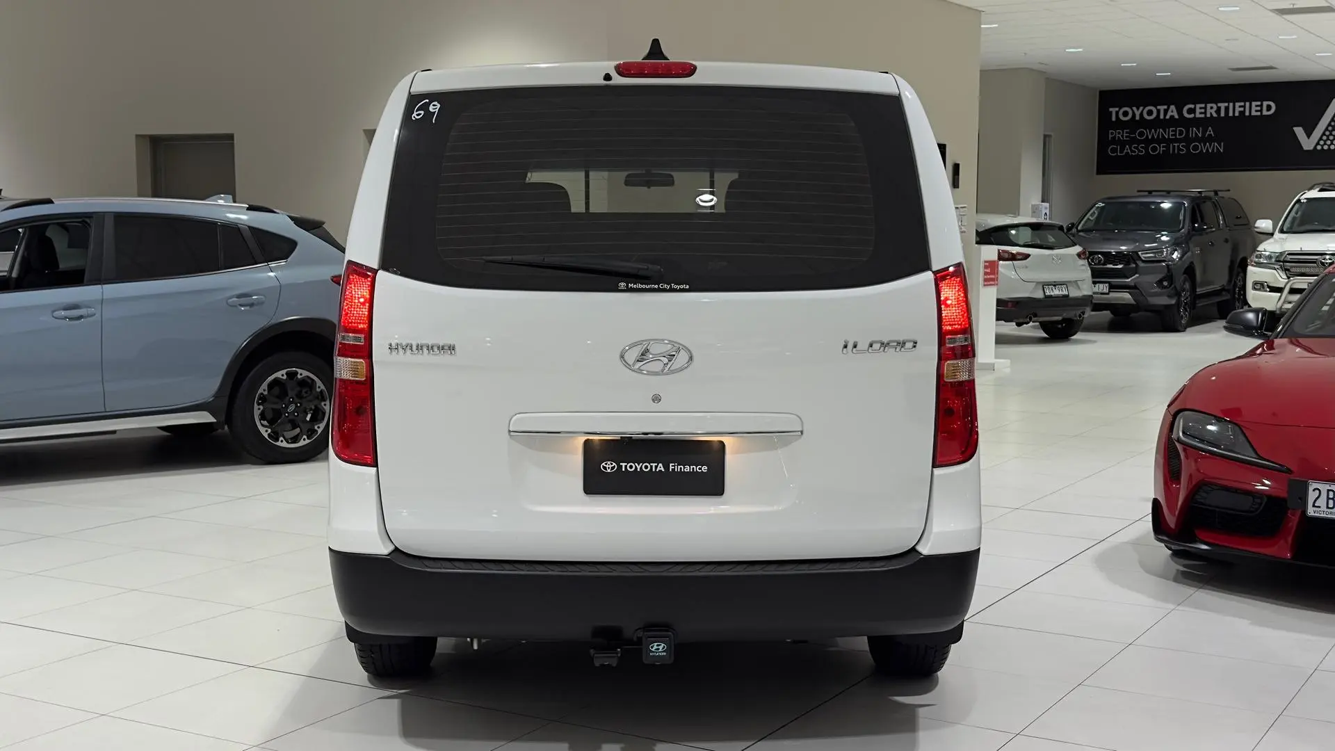 2021 Hyundai iLoad Gallery Image 9