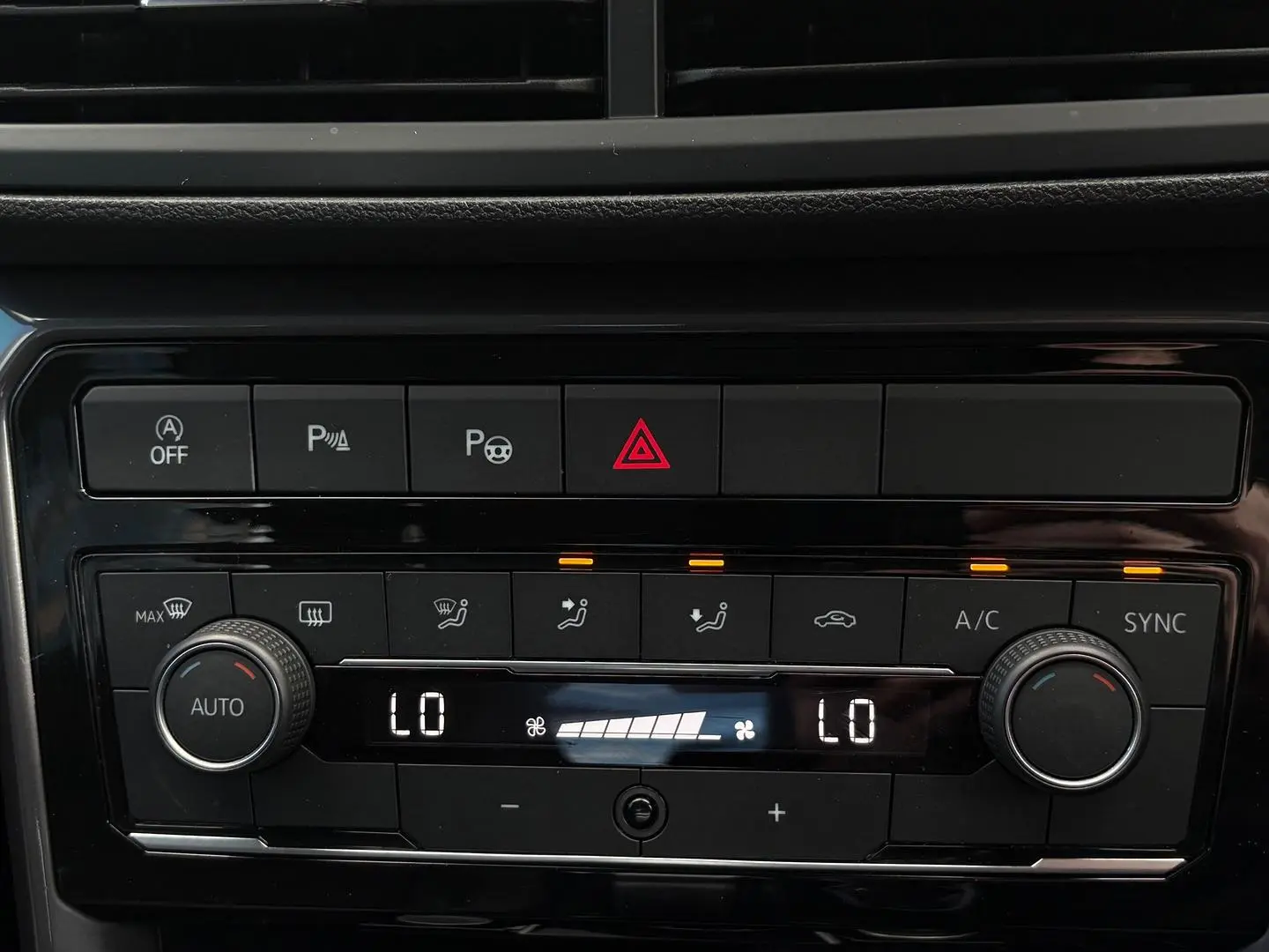 2021 Volkswagen T-Cross Gallery Image 19