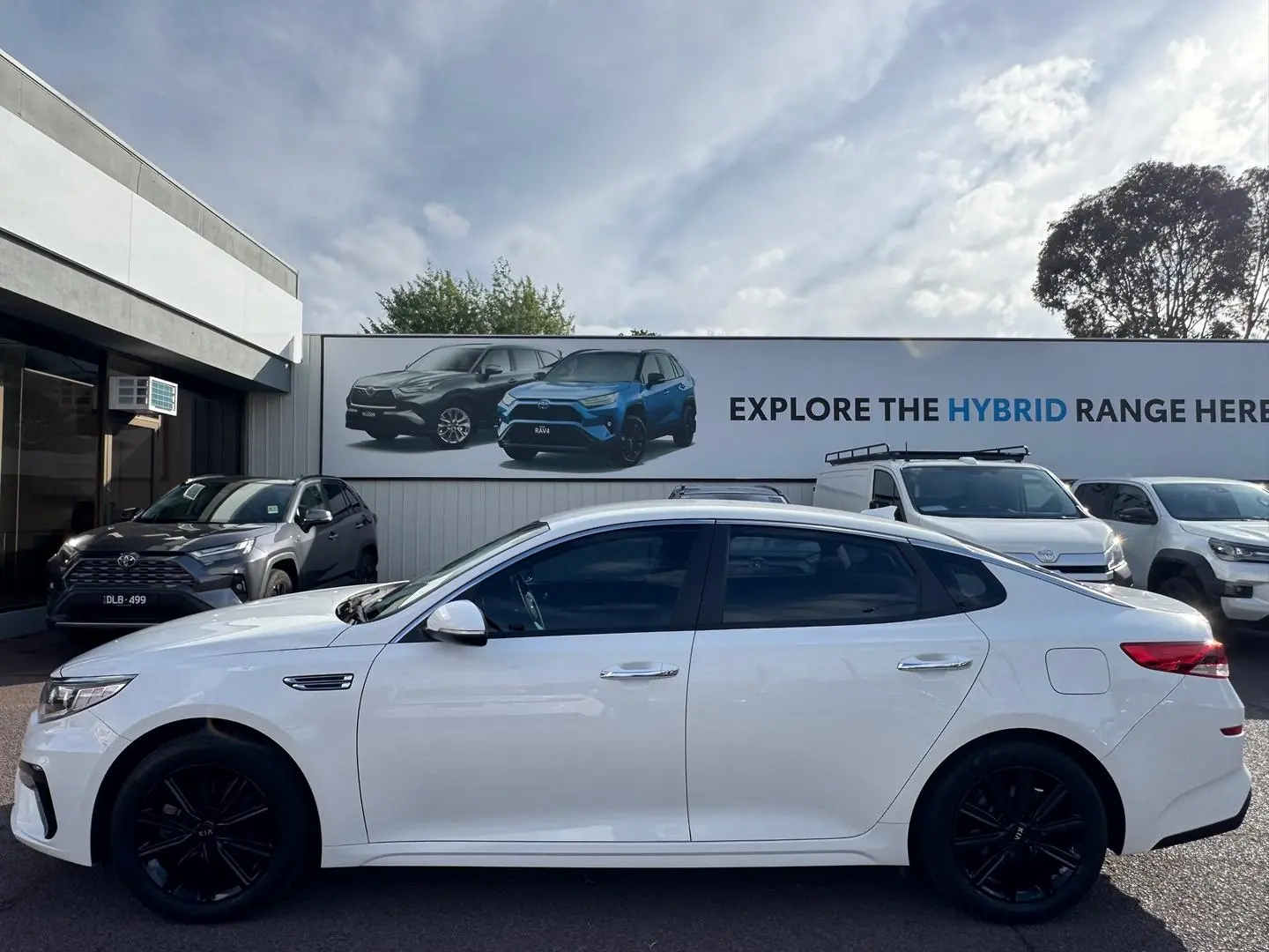 2020 Kia Optima Gallery Image 9