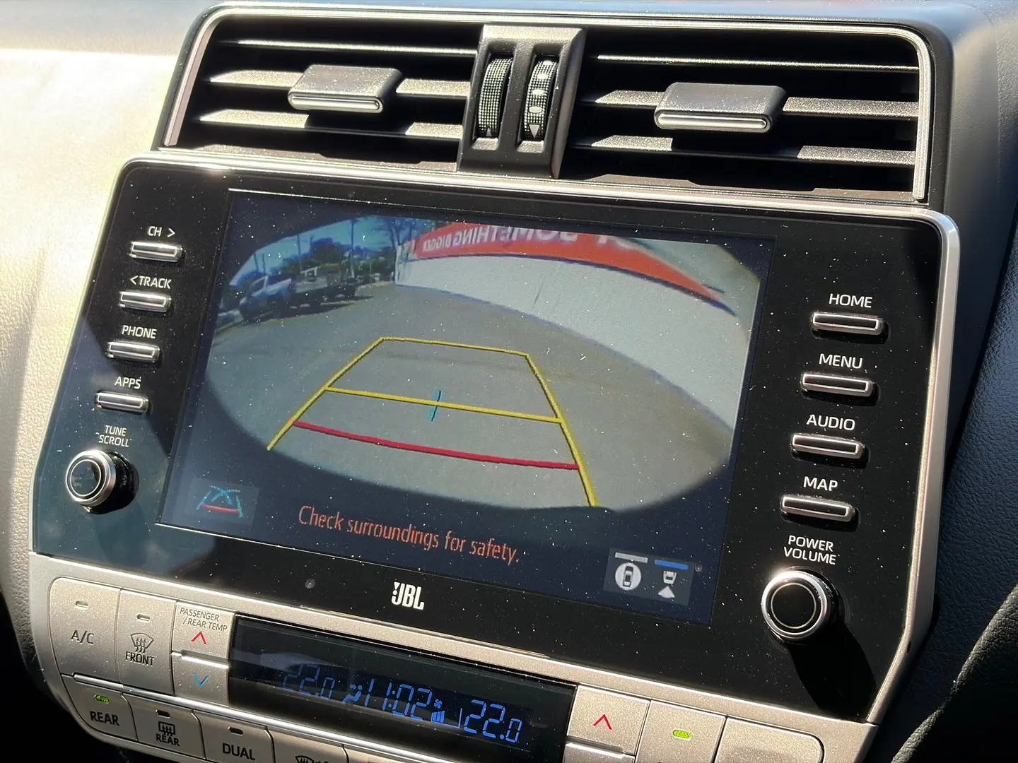 2022 Toyota Landcruiser Prado Gallery Image 20