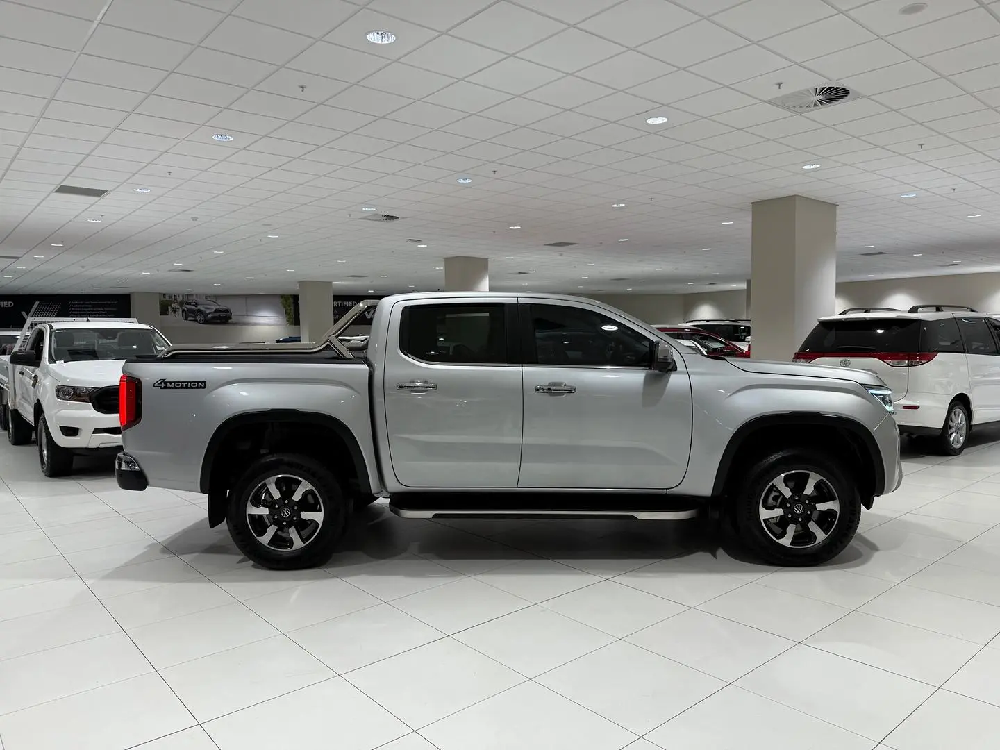 2023 Volkswagen Amarok Gallery Image 2