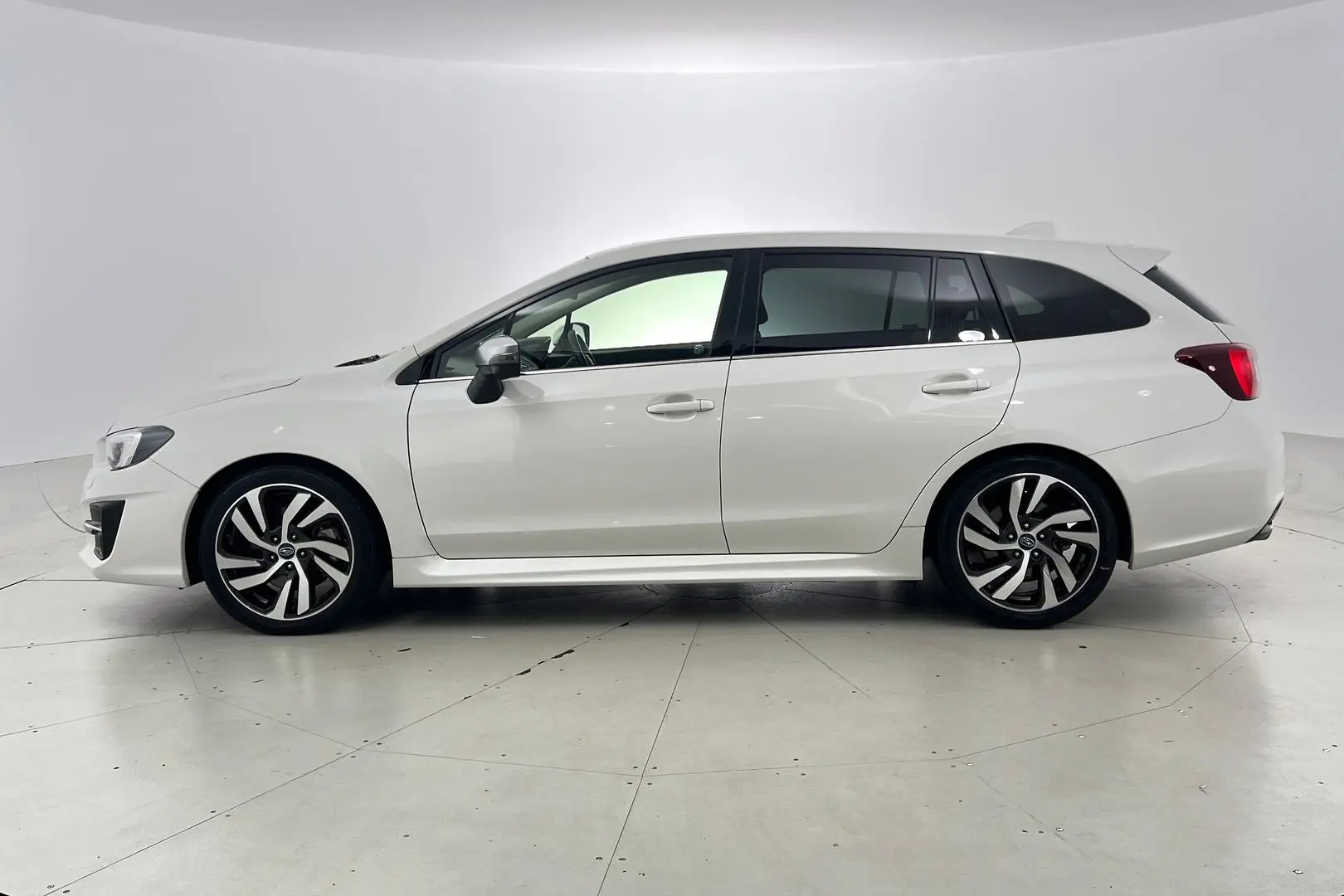 2020 Subaru Levorg Gallery Image 7
