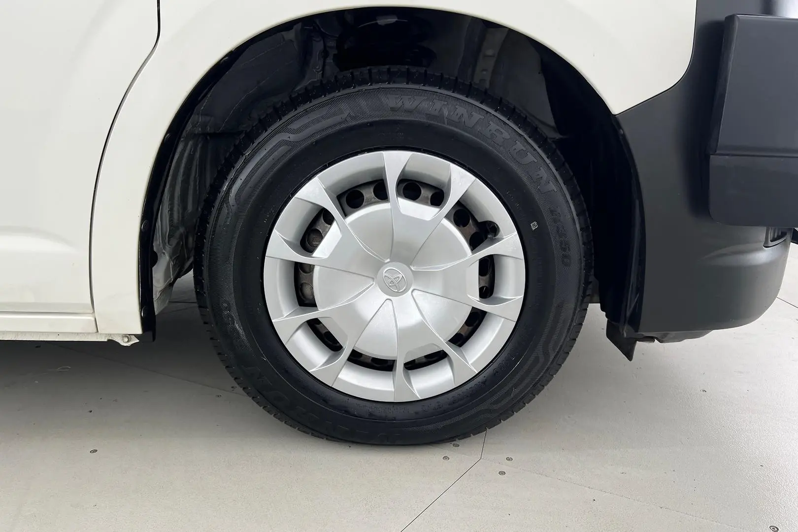 2019 Toyota Hiace Gallery Image 9
