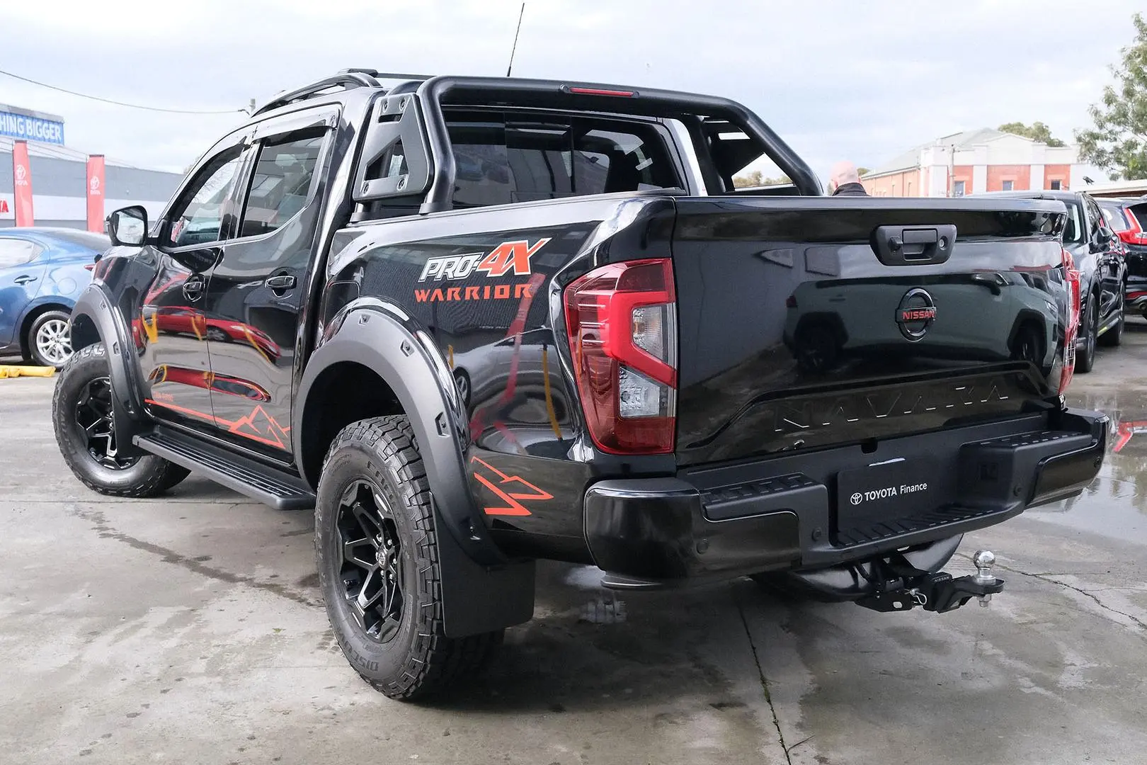 2024 Nissan Navara Gallery Image 2