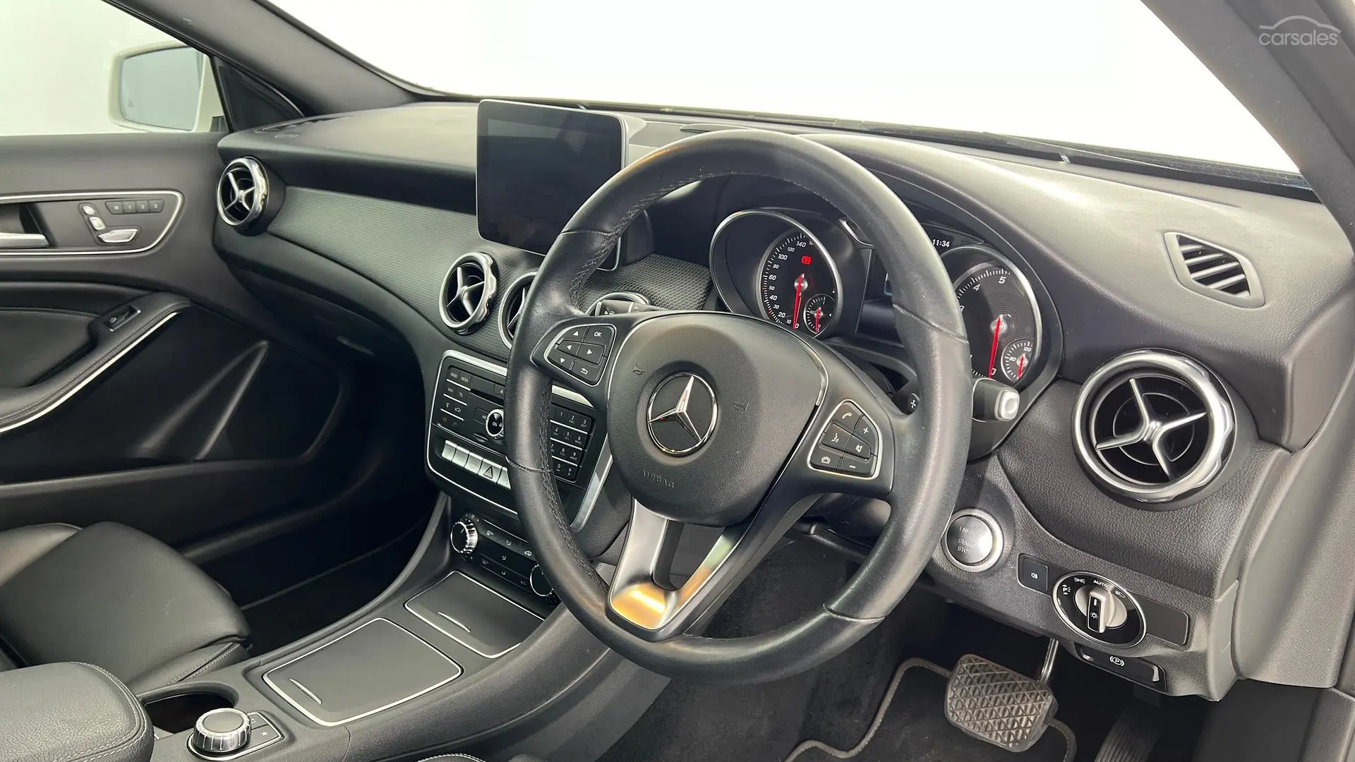 2019 Mercedes-Benz GLA-Class Image 13