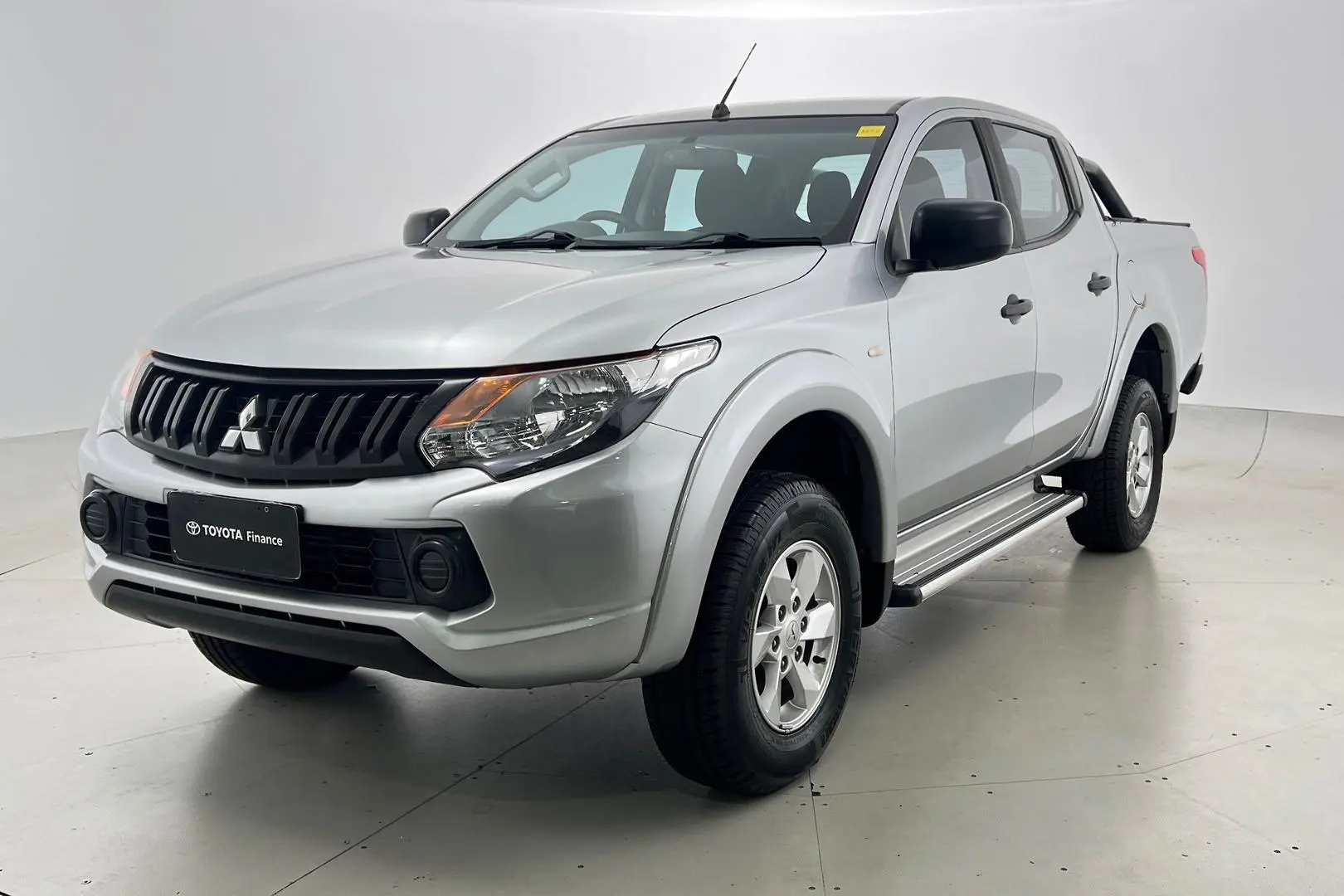 2018 Mitsubishi Triton Gallery Image 9
