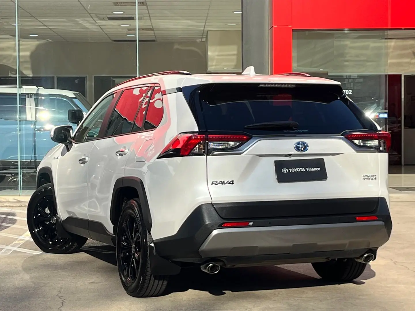 2024 Toyota RAV4 Gallery Image 6