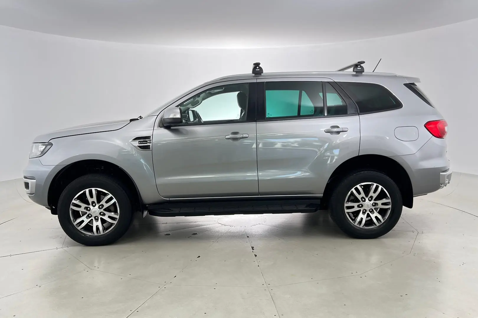 2019 Ford Everest Gallery Image 8