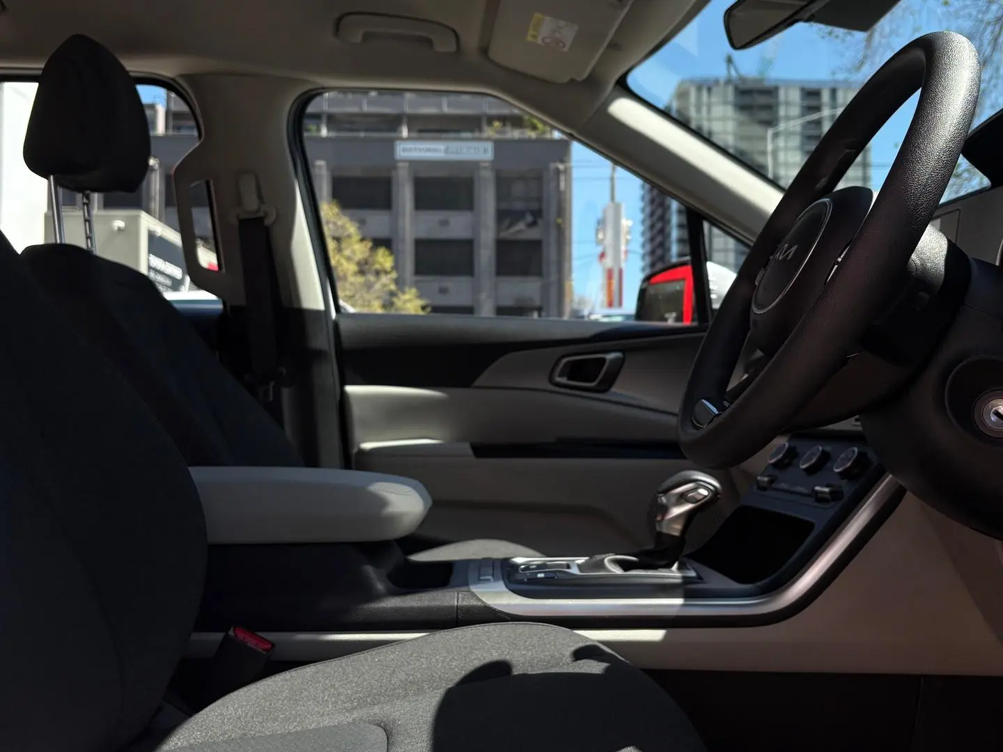 2022 Kia Carnival Gallery Image 11