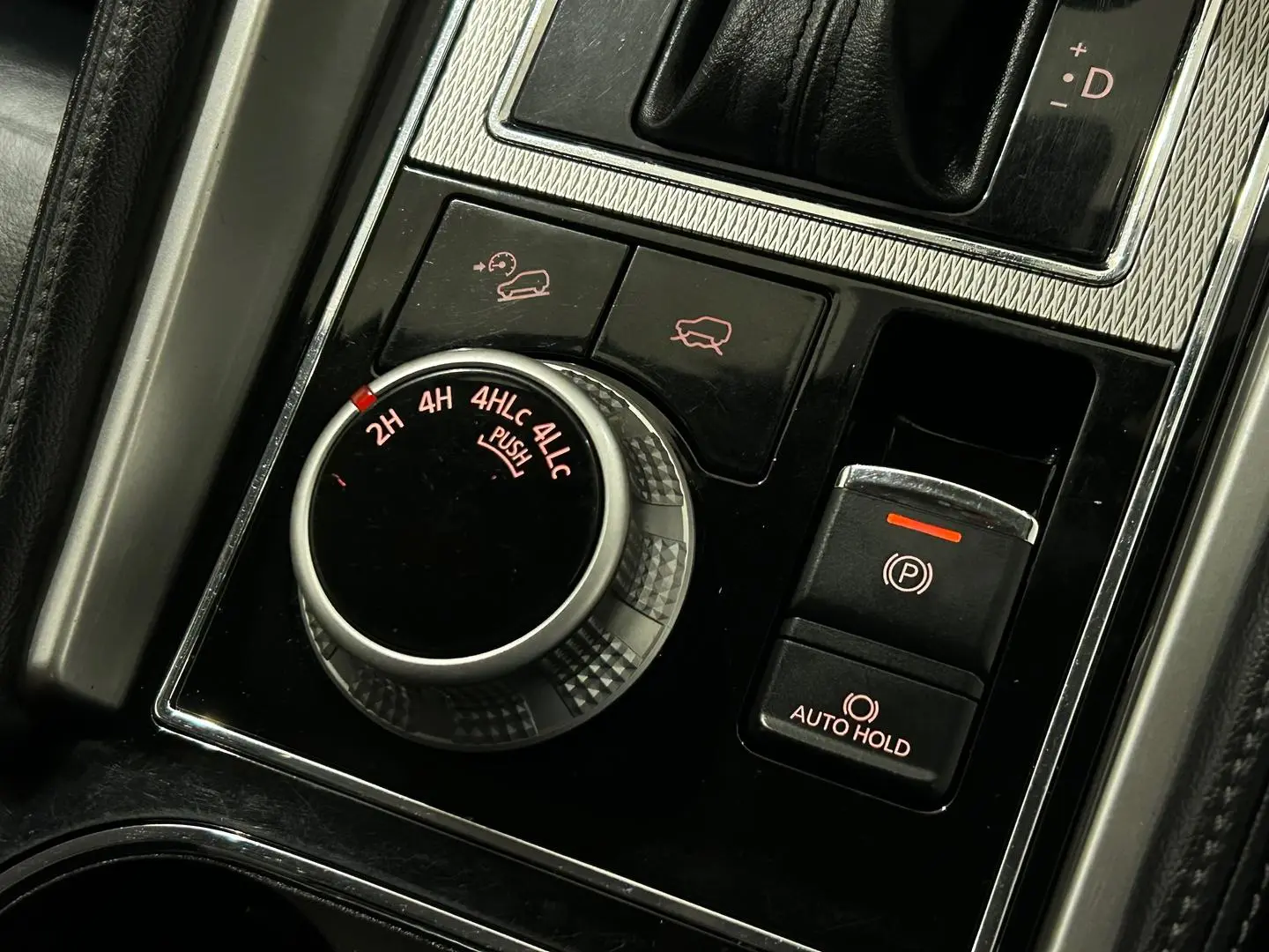 2021 Mitsubishi Pajero Sport Gallery Image 21