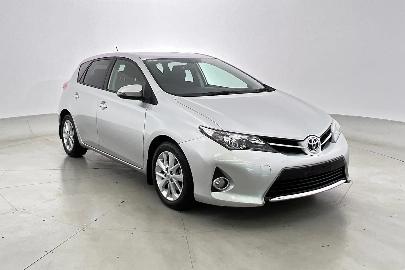 2013 Toyota Corolla Gallery Image 1