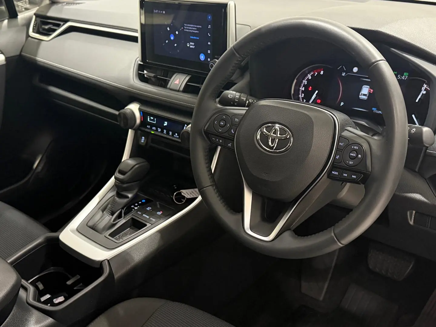 2022 Toyota RAV4 Gallery Image 11