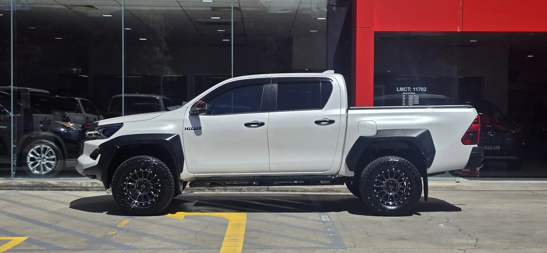 2023 Toyota Hilux Gallery Image 6