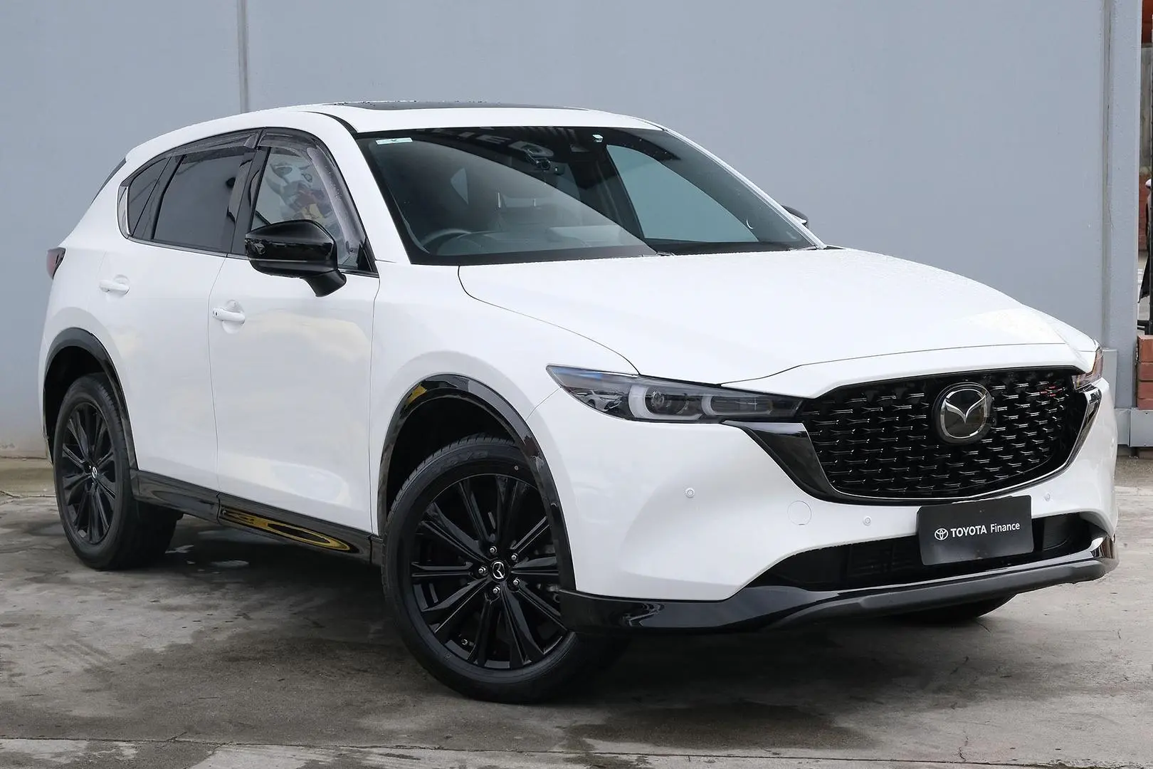 2022 Mazda CX-5 Gallery Image 1
