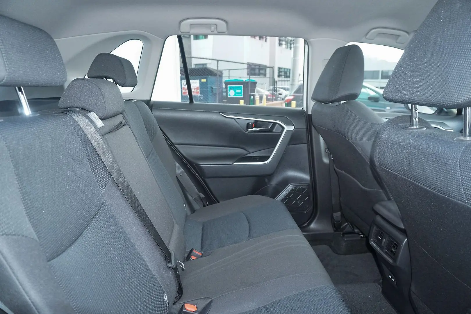 2023 Toyota RAV4 Gallery Image 7
