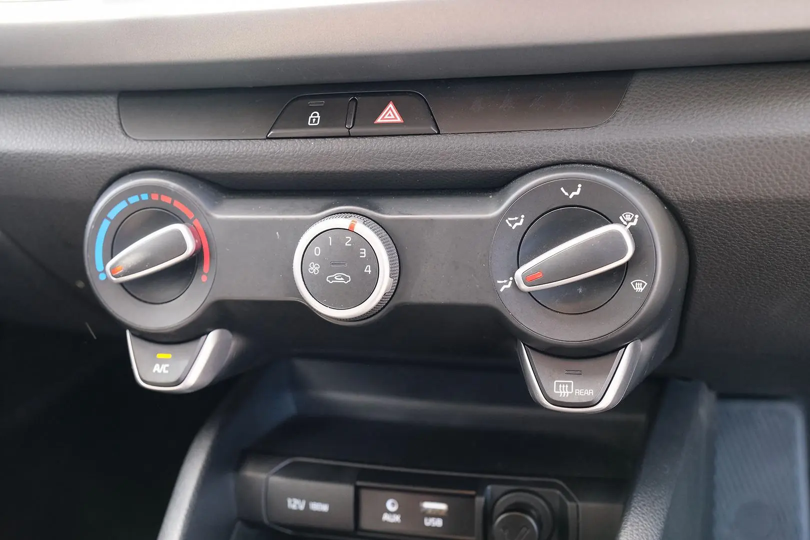 2020 Kia Rio Gallery Image 19
