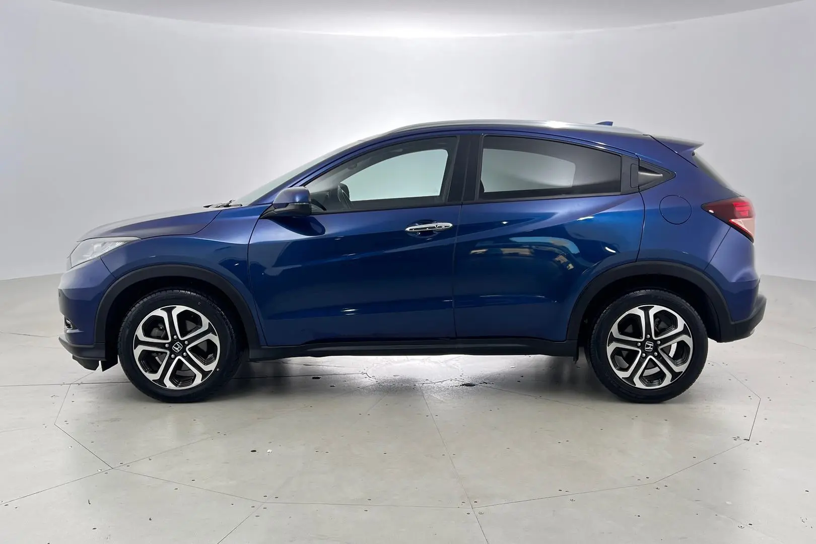 2018 Honda HR-V Gallery Image 8