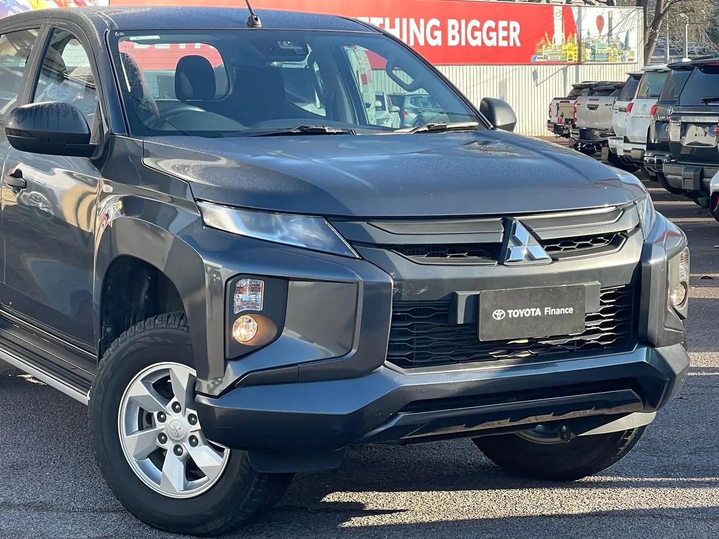 2022 Mitsubishi Triton Gallery Image 2