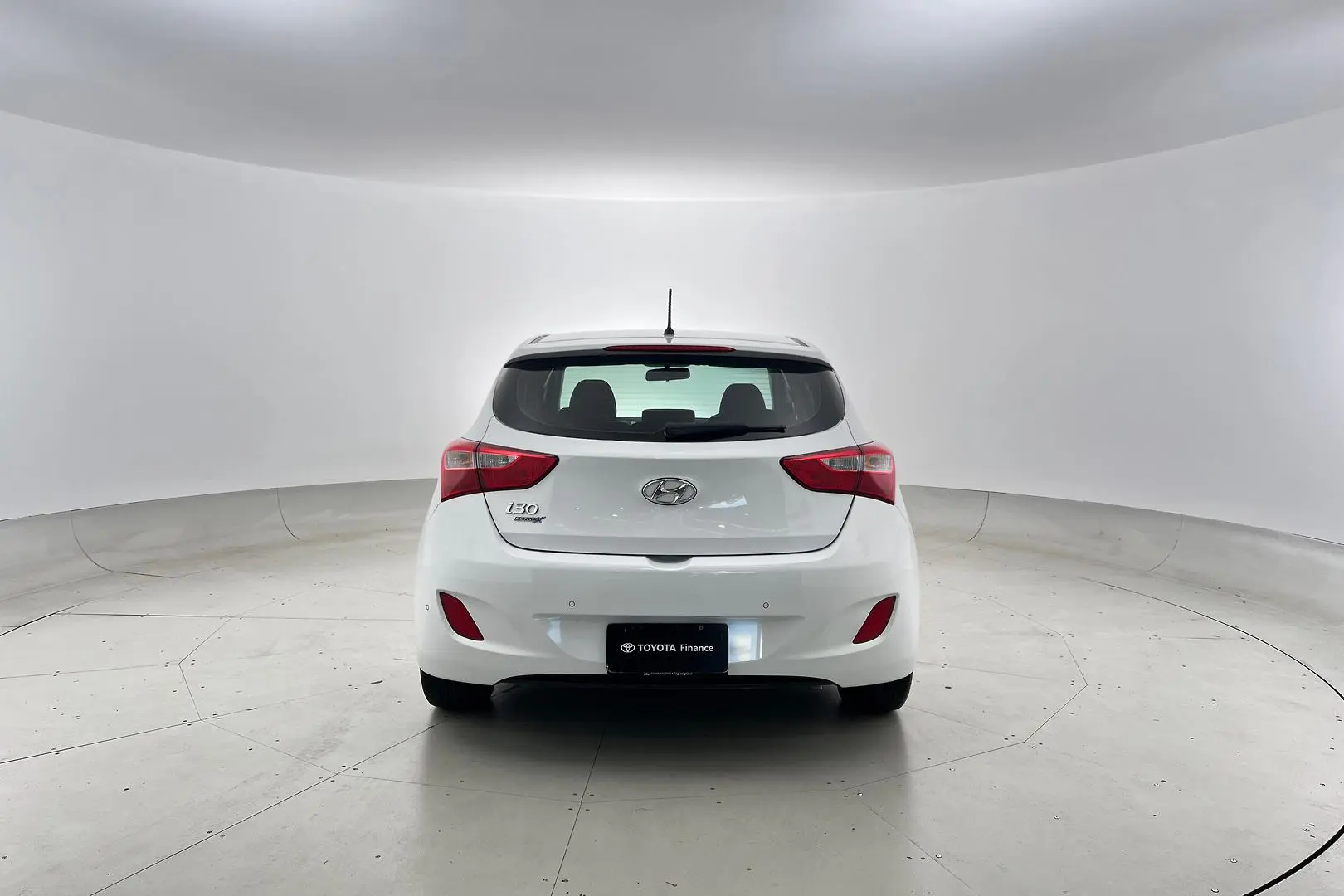 2016 Hyundai i30 Gallery Image 6