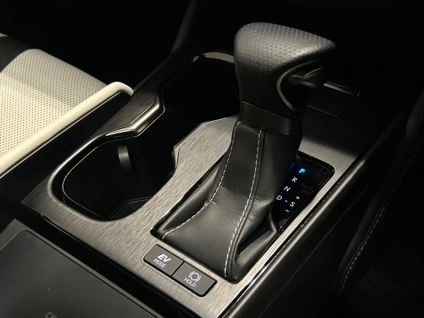 2023 Lexus Es Gallery Image 17