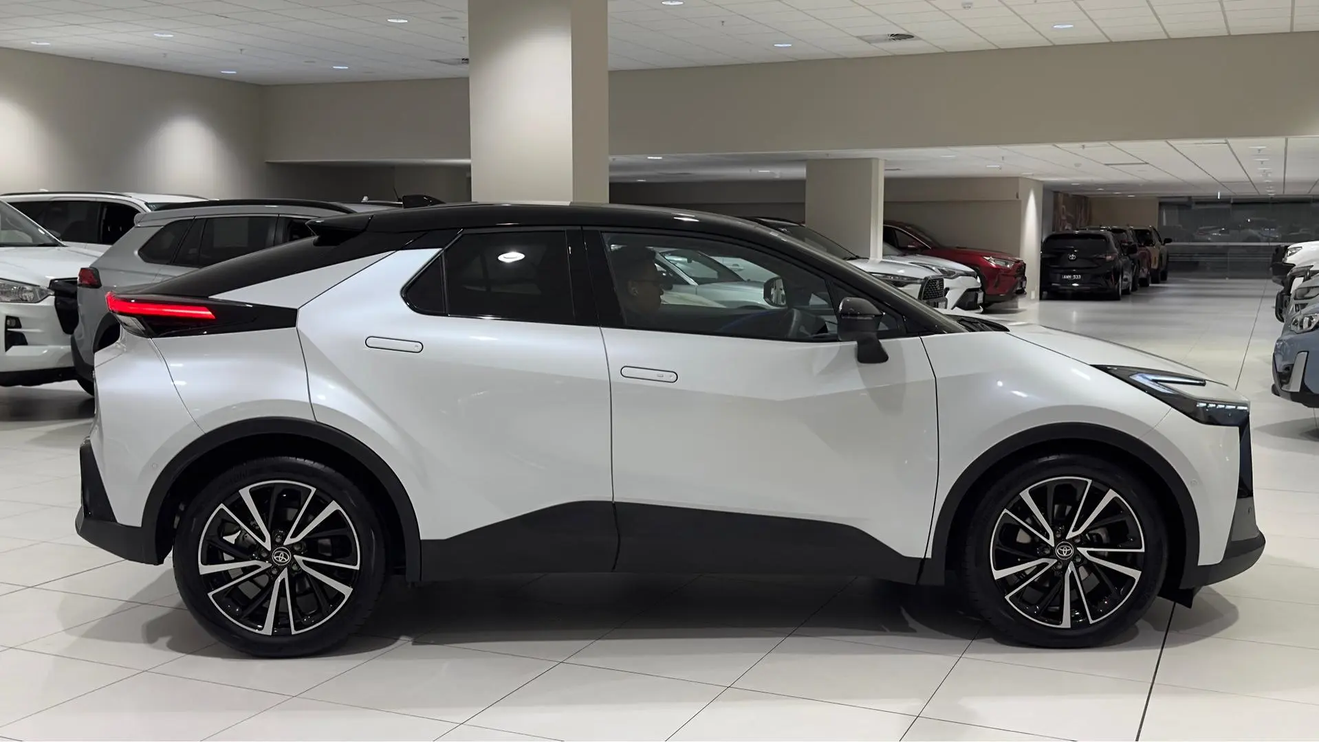2024 Toyota C-HR Gallery Image 2