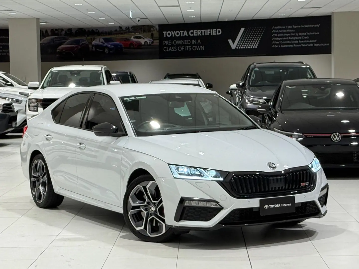 2023 SKODA Octavia Gallery Image 1
