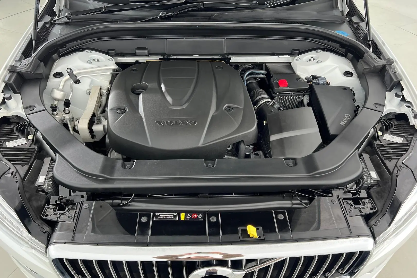 2019 Volvo XC60 Gallery Image 16