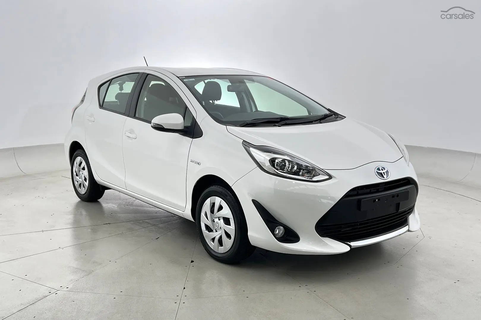 2020 Toyota Prius C Image 1