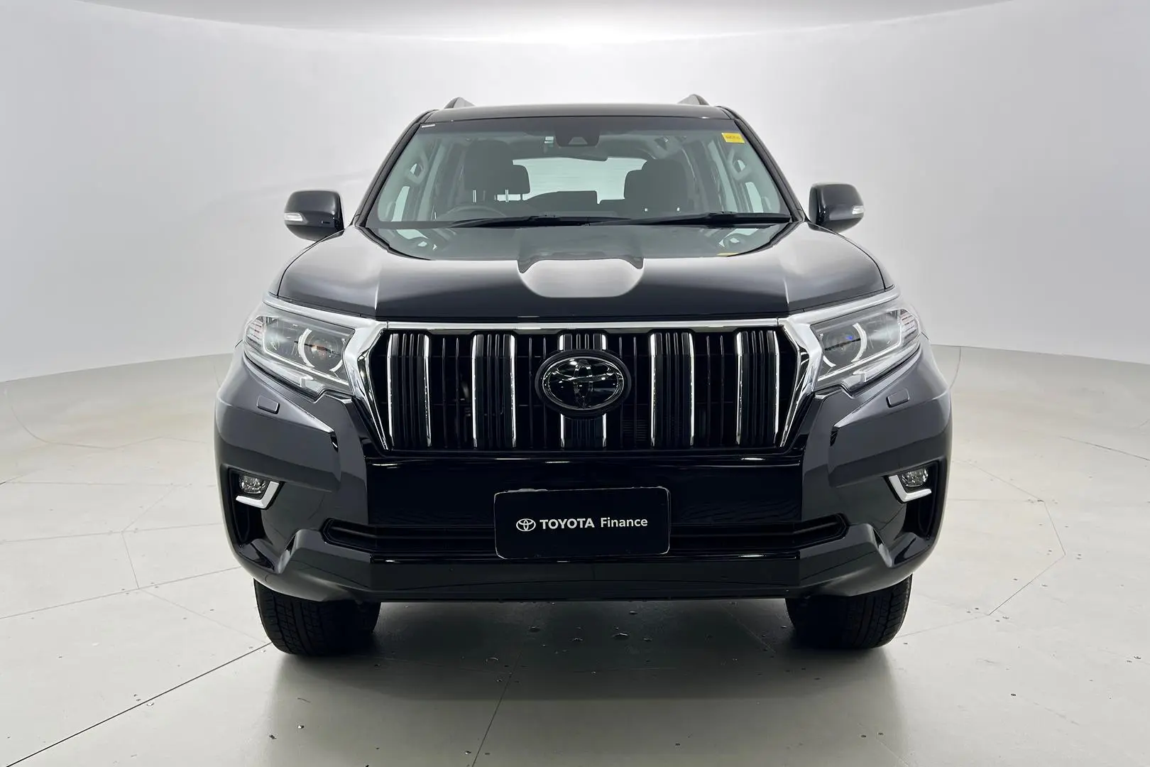 2018 Toyota Landcruiser Prado Gallery Image 10