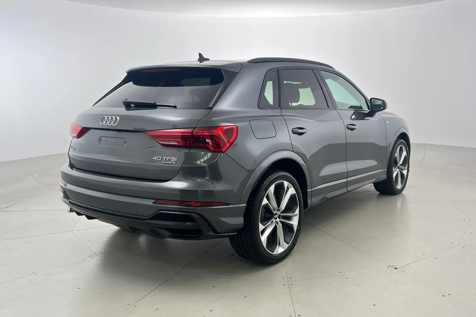 2021 Audi Q3 Gallery Image 5