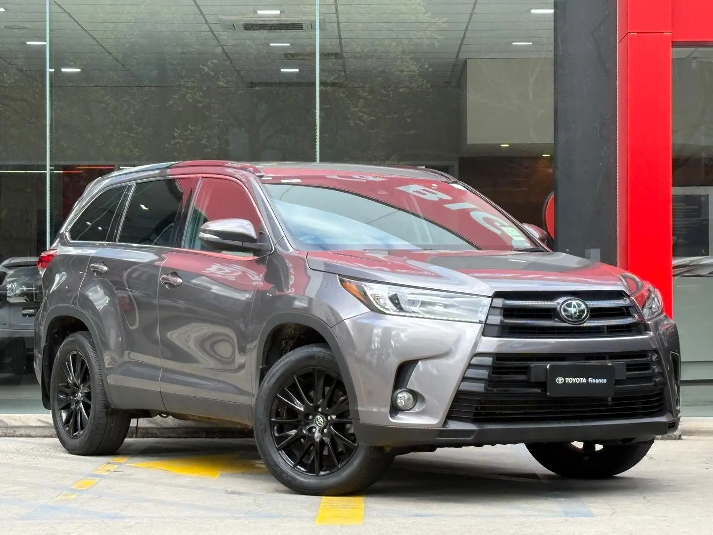 2019 Toyota Kluger Gallery Image 1