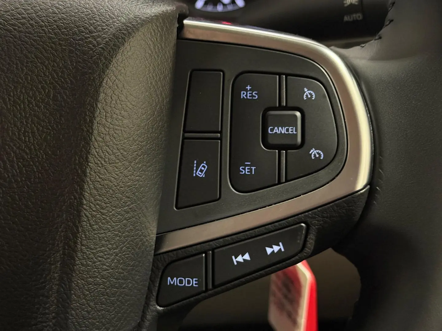 2022 Toyota Hiace Gallery Image 22