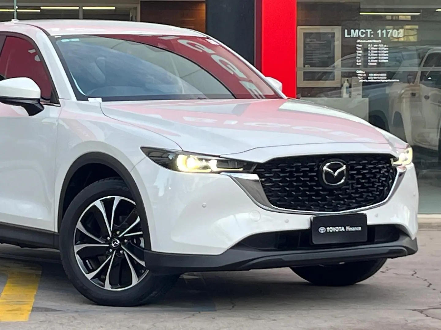 2024 Mazda CX-5 Gallery Image 2