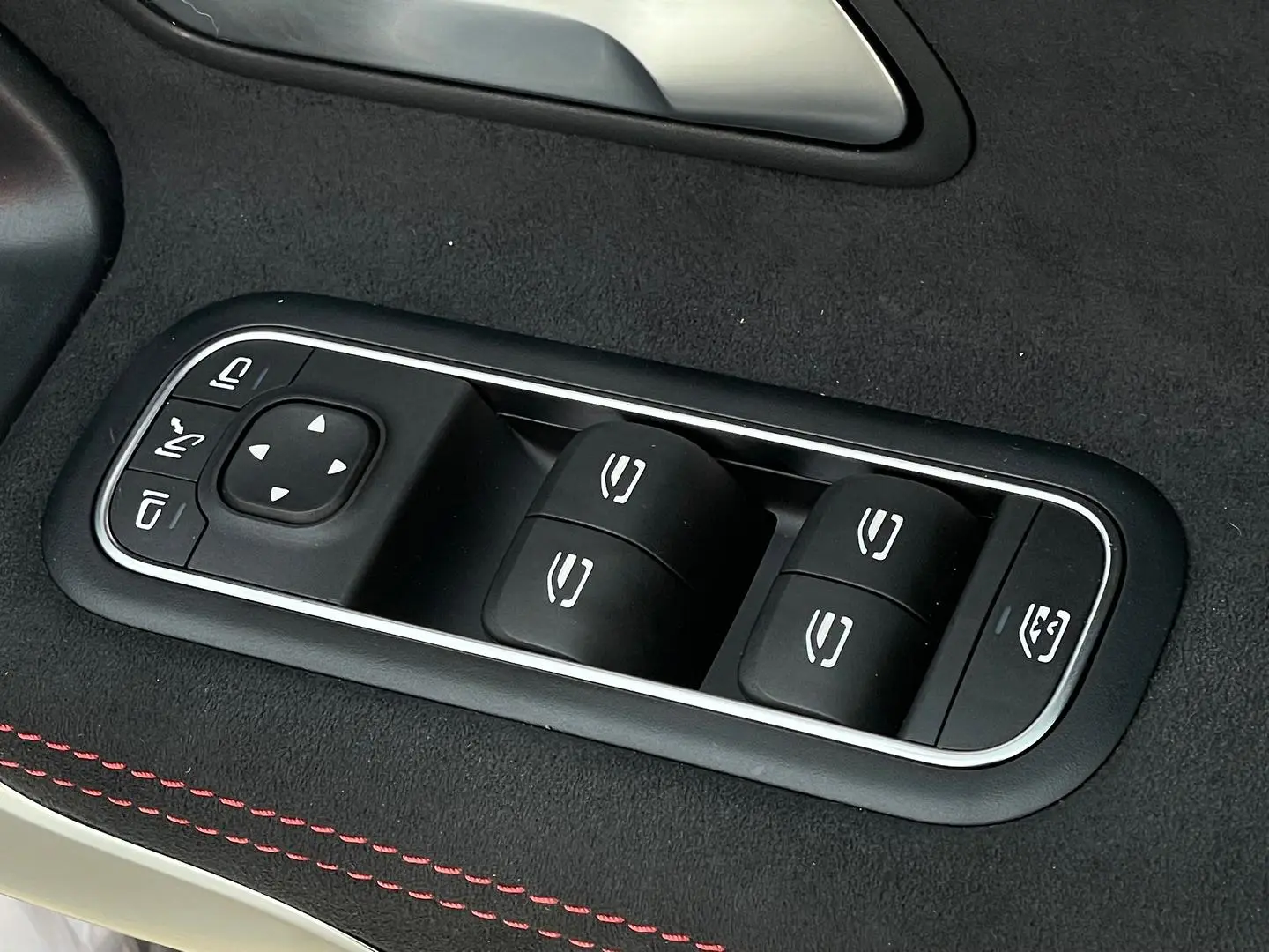 2022 Mercedes-Benz A-Class Gallery Image 24