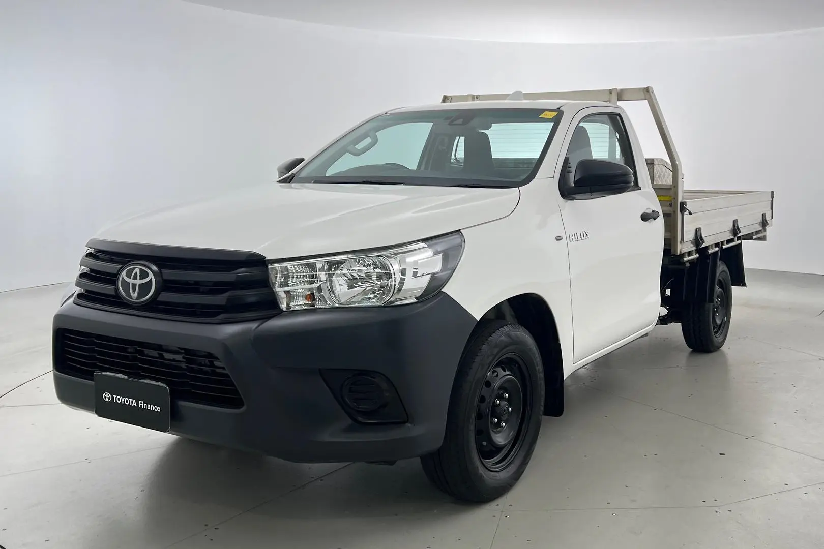 2022 Toyota Hilux Gallery Image 8