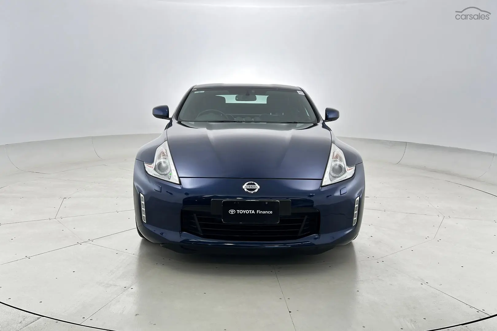 2015 Nissan 370Z Image 9