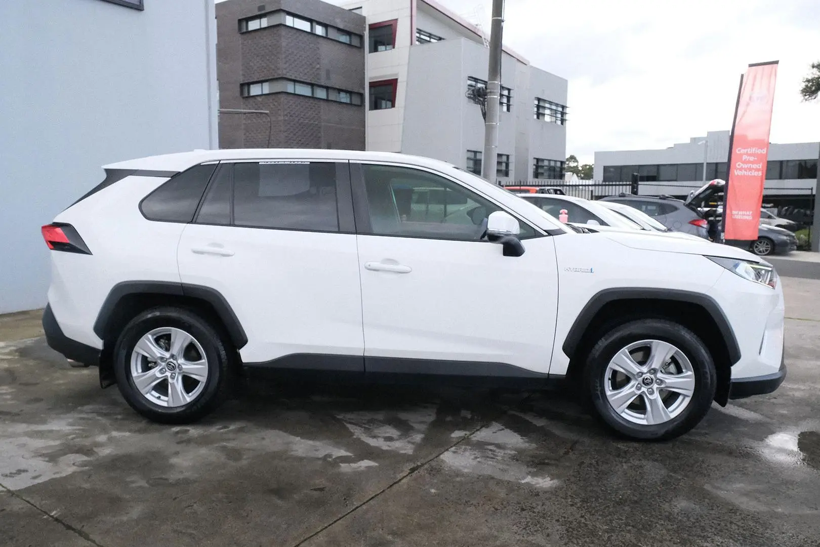 2021 Toyota RAV4 Gallery Image 5