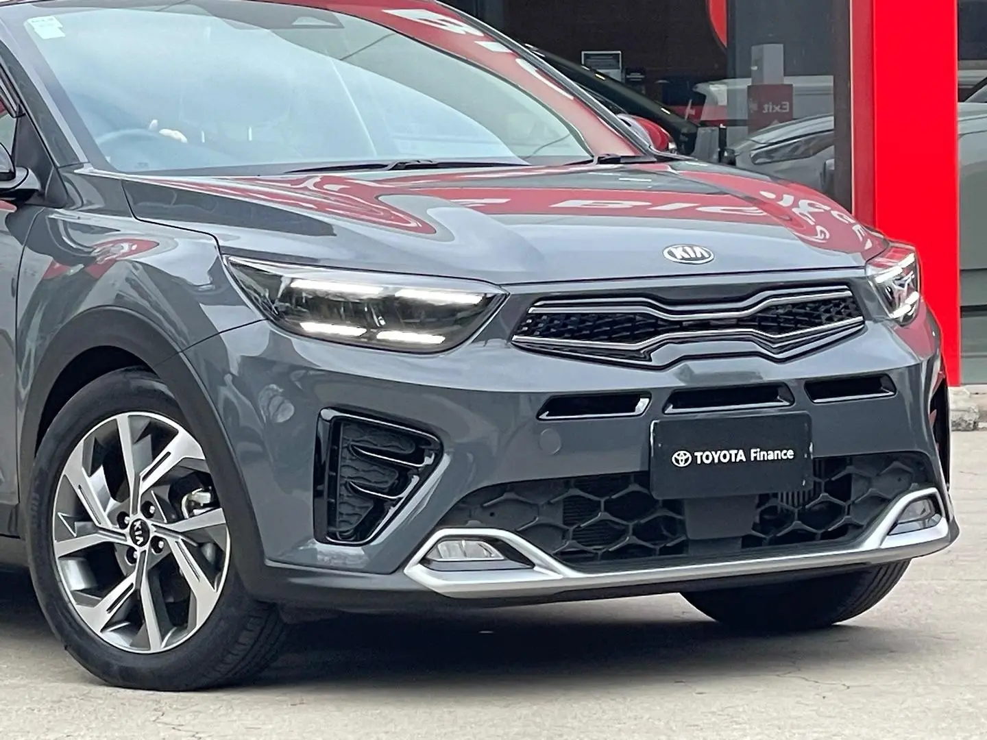 2021 Kia Stonic Gallery Image 3