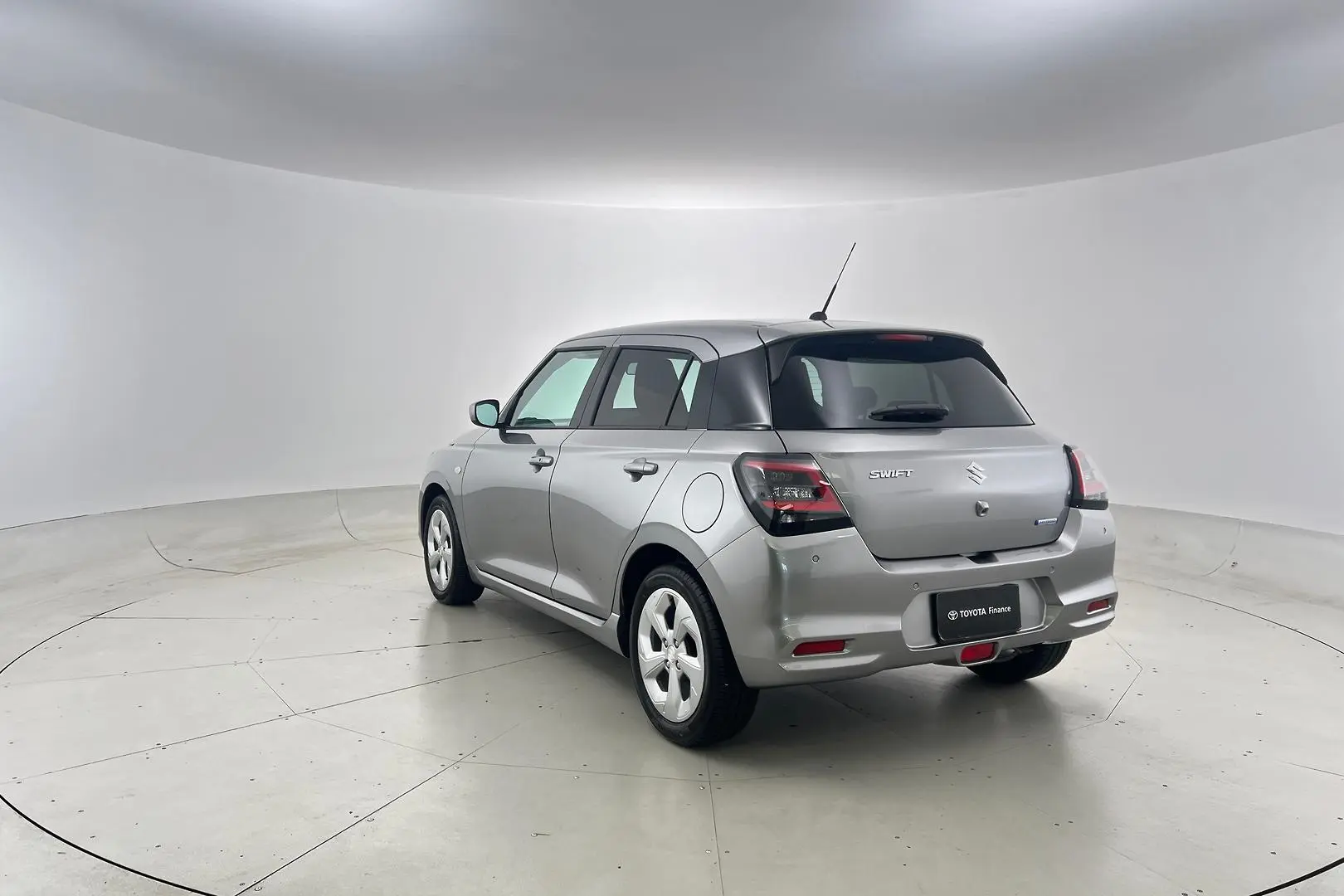 2024 Suzuki Swift Gallery Image 7