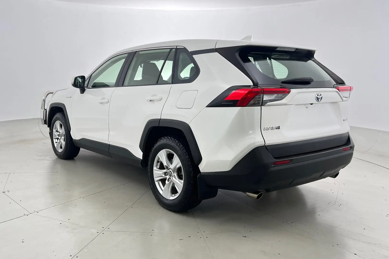 2019 Toyota RAV4 Gallery Image 7