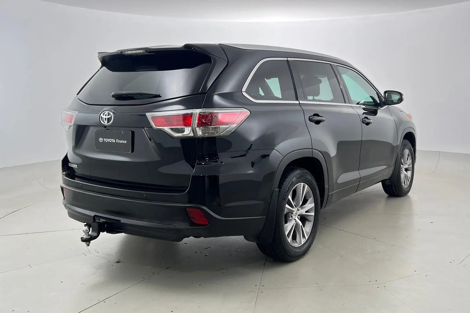 2014 Toyota Kluger Gallery Image 4