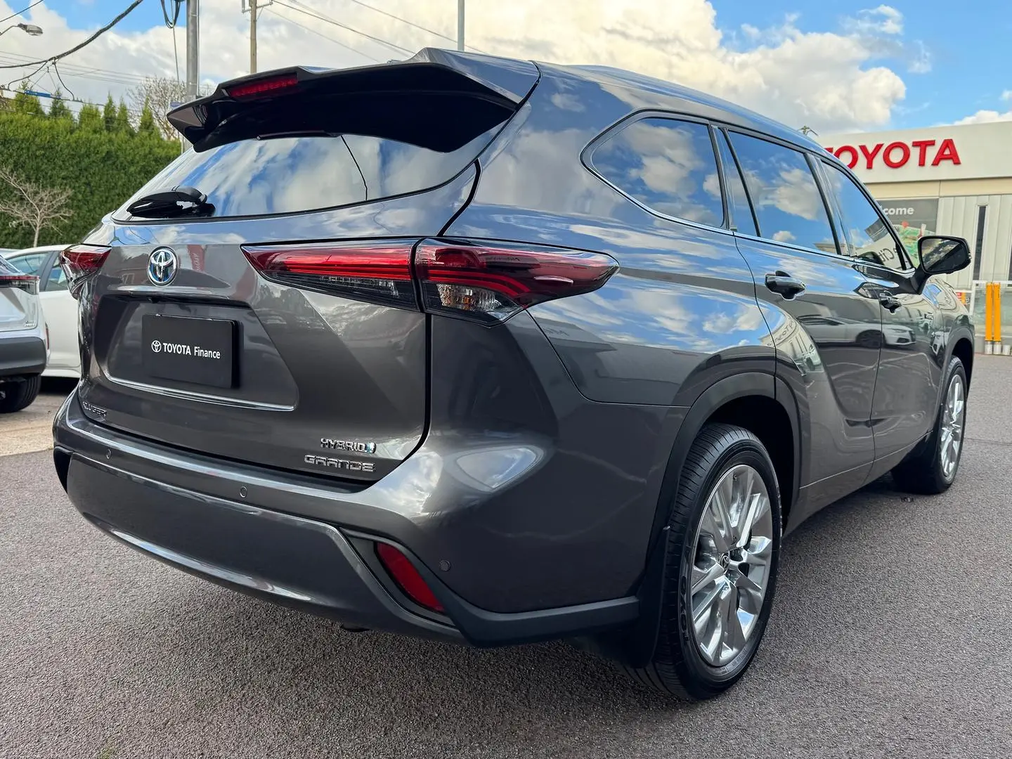 2024 Toyota Kluger Gallery Image 4